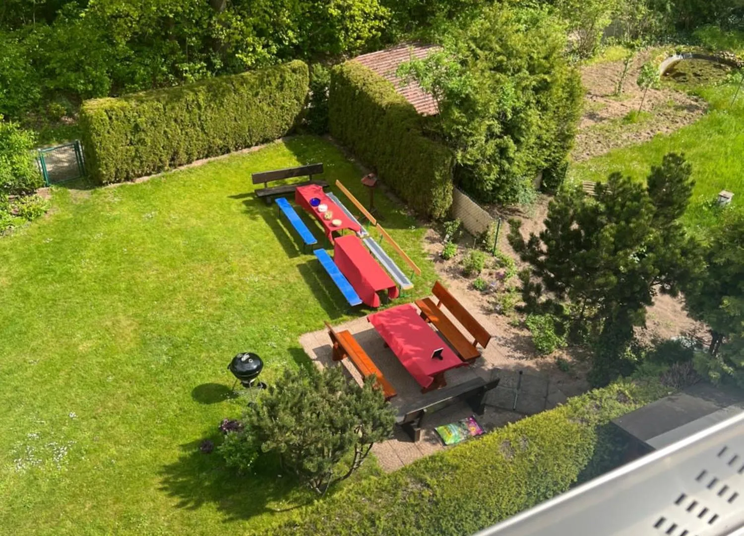 Sonniges Dachzimmer Feucht