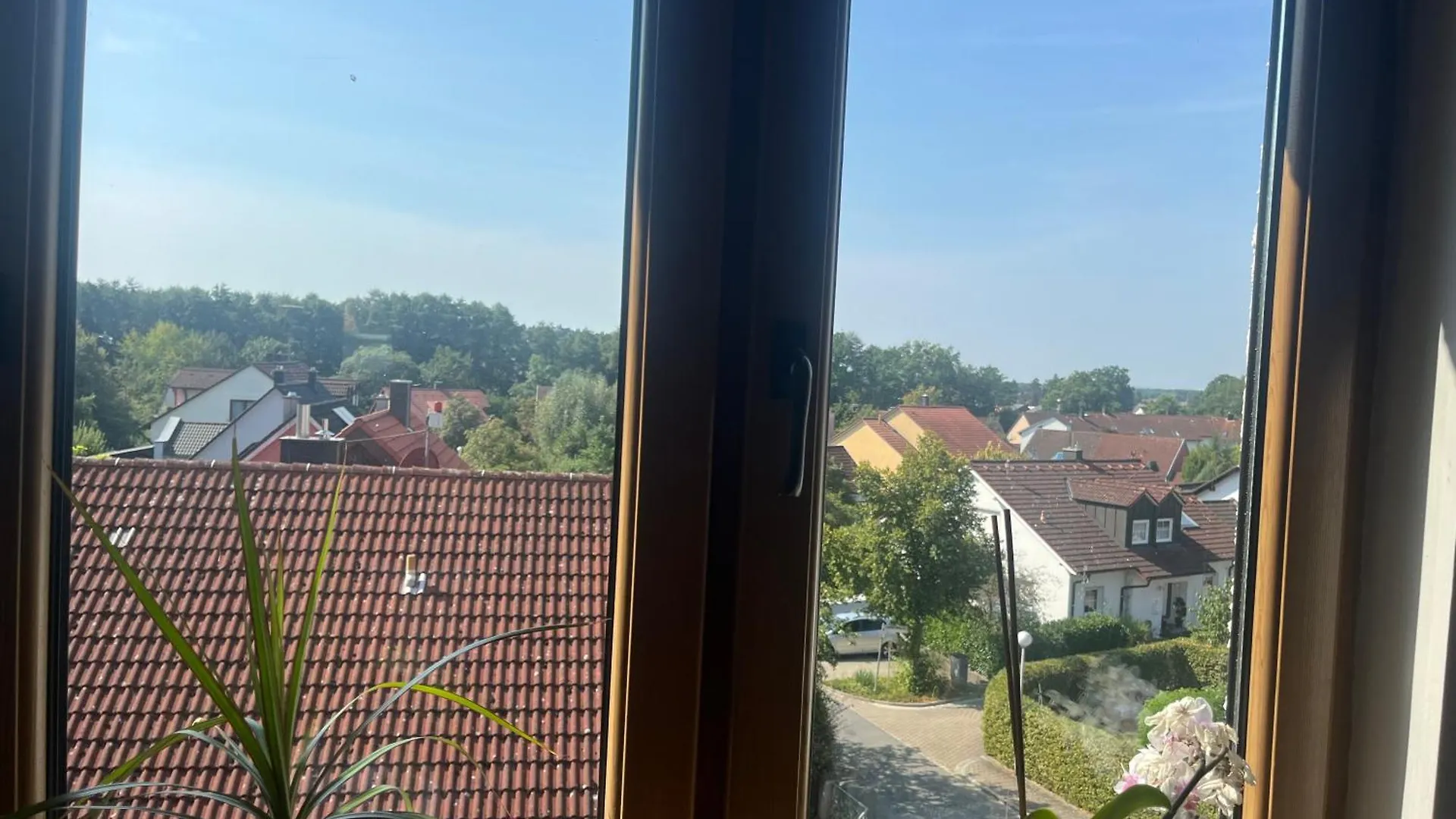 Sonniges Dachzimmer Feucht