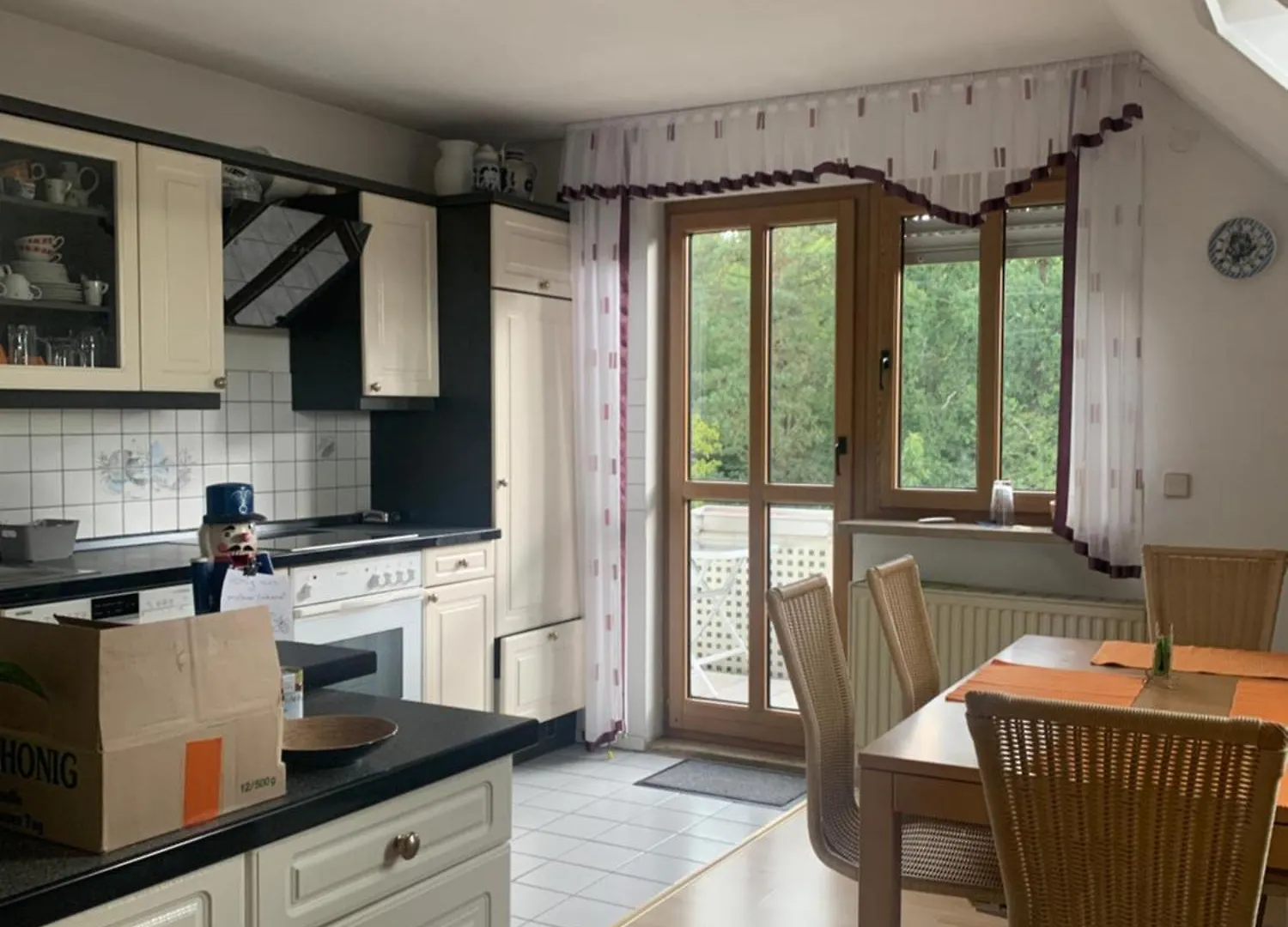Sonniges Dachzimmer Feucht 0*,  Germany